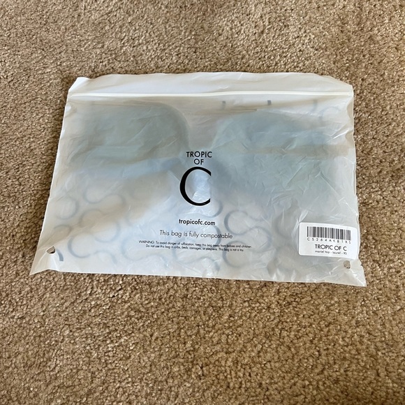 NWT Tropic of C mariel bikini top in laurel - Picture 5 of 7